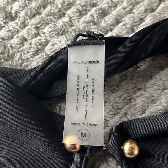 FASHION NOVA CUTE BIKINI TOP - Picture 2 of 4